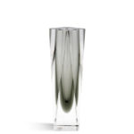 Vase Tulipano - Grey. Designed and handmade by Alessandro Mandruzzato. Original Murano glass Certify by a Trademark of Origin.
